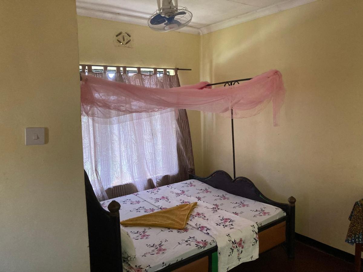 Lake Natron Maasai Guesthouse Mtowabaga Bagian luar foto
