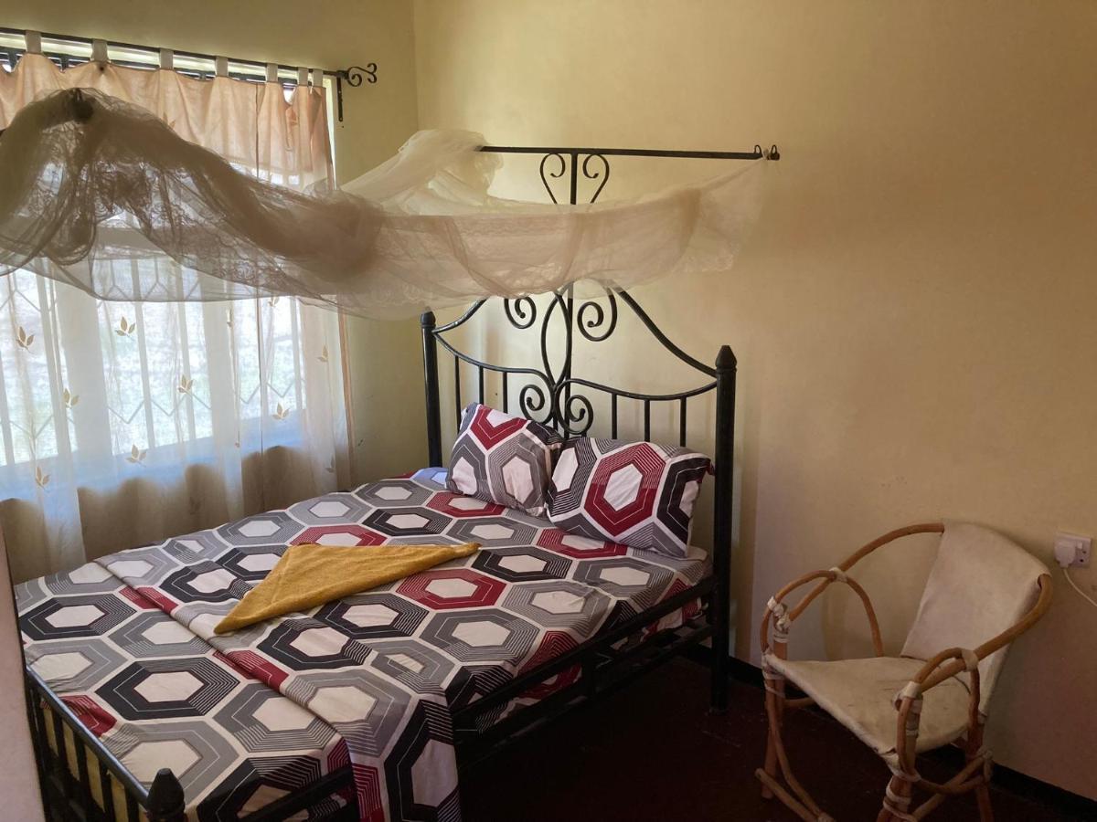 Lake Natron Maasai Guesthouse Mtowabaga Bagian luar foto