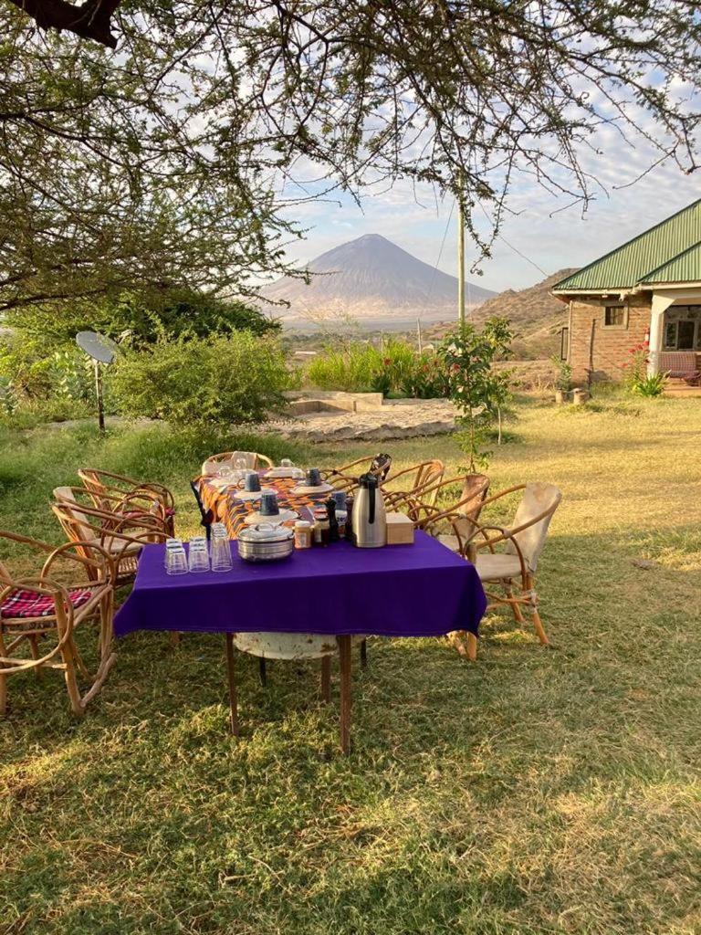 Lake Natron Maasai Guesthouse Mtowabaga Bagian luar foto