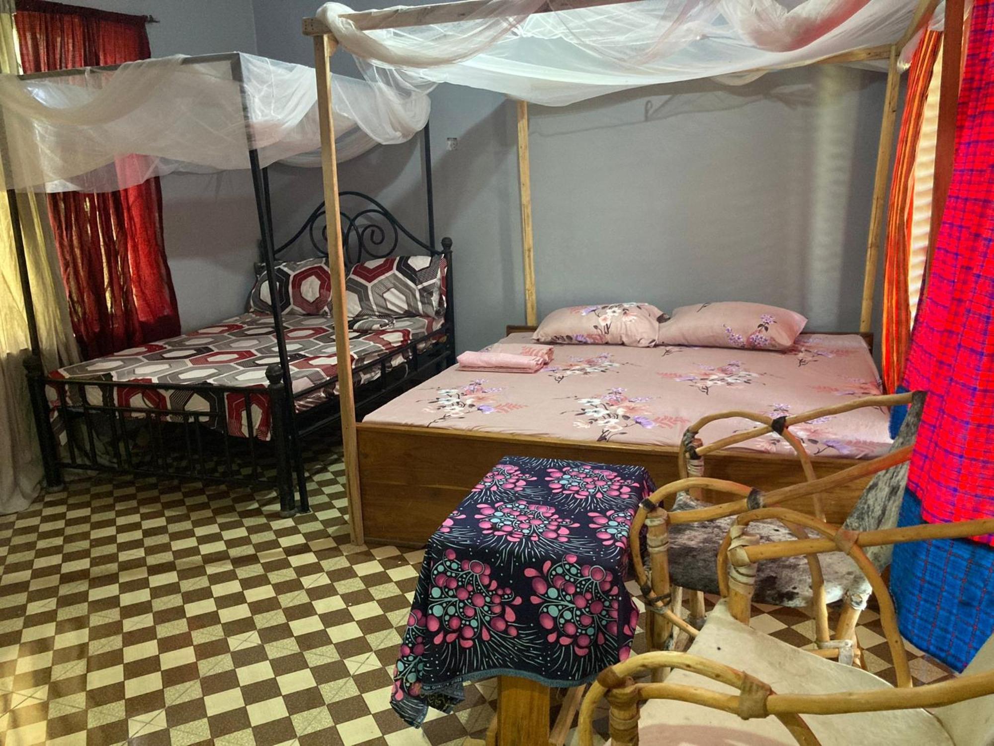 Lake Natron Maasai Guesthouse Mtowabaga Bagian luar foto